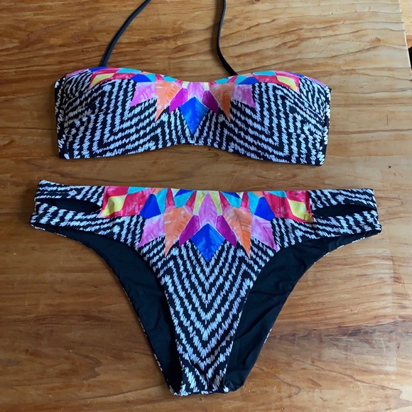 Sz M Bar III Feathered Daze Bandeau Top & Cheeky Bottoms Bikini - Picture 4 of 8
